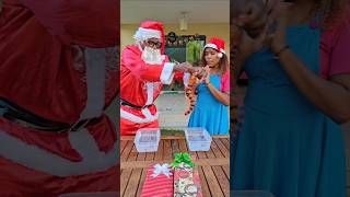 Kimbelly Ganhou do Papai Noel 😰😨😱🎅 funny [upl. by Merrielle340]