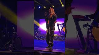 Ragazza di periferia  Anna Tatangelo  live 12052023 [upl. by Belloir17]