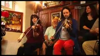 Ceili Bandits in Brogans Bar Ennis [upl. by Kathi213]