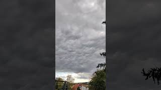 2024 10 06 Undulatus asperatus  kevert hullámfelhő UTC2 1540 🌫️☁️ [upl. by Gamaliel]