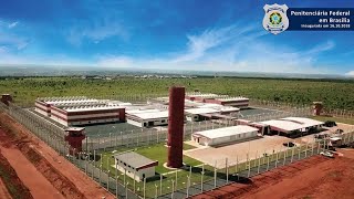 Conheça a Penitenciária Federal onde está Marcola [upl. by Eeb]