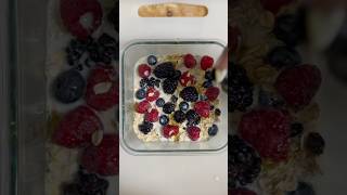 ‘HoneyBerry’ Overnight Oats in 1 Minute‼️ fyp overnightoats healthy easyrecipe kitchen [upl. by Dolph]