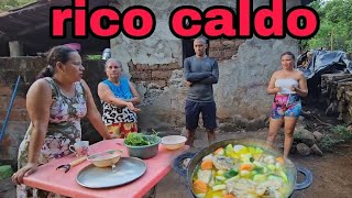 caldito de pollo pichón con vejucos de loroco la suegra no sabia del secreto de yensi [upl. by Ifen]