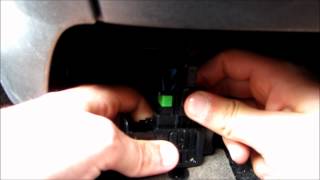 TUTO réparer le problème du voyant dairbag how repair airbag warning light [upl. by Yeltnarb730]