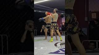 Yamil Martínez con un espectacular cierre de pelea SomosF4 muaythai boxeo box mma [upl. by Iturhs506]