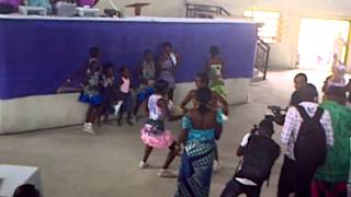 URHOBO TRADITIONAL DANCE STEPS BY ULTIMATE DANCE TROUPE OF IKWEGHWUAGBARHO [upl. by Odnanref]