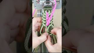 Make a dog collar with the Amoroso paracord knot  Quick tutorial [upl. by Eleonore]