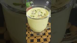 बाजार से भी अच्छा बादाम मिल्क शेक बनाने का आसान तरीका  badam milk shake recipe  shorts [upl. by Eelyam]