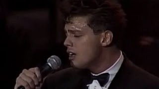 Luis Miguel  Contigo En La Distancia Live  Auditorio Nacional México 1992 [upl. by Rednijar]