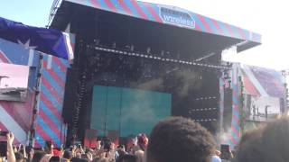 Major Lazer  Lean On LIVE  WIRELESS FESTIVAL 2015 [upl. by Nolaf]