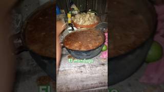 El mondongo con yuca [upl. by Anomar847]