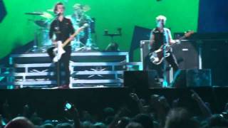 Green Day  Blitzkrieg Bop Argentina 2010mp4 [upl. by Ycnej]