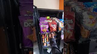 How to refill a vending machine correctly  Vending machine tips [upl. by Cenac]