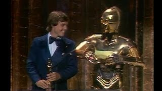 Mark Hamill C3PO and R2D2 Present Special Sound Oscars for Close Encounters and Star Wars [upl. by Ellertnom109]