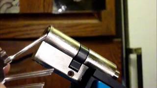 Lock Picking Tutorial On Using The Right TENSION WRENCH To Pick Thumbturn Euro Cylinder Locks [upl. by Riffle]