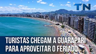 Turistas chegam a Guarapari para aproveitar o feriado [upl. by Martens]