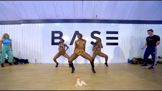 DAVIDO  DAMI DURO LIVE  AFRO IN HEELS [upl. by Ahseikal646]