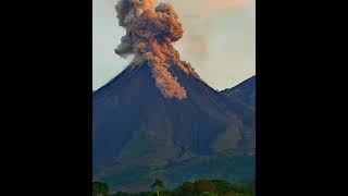 Pyroclastic Flow Santiaguito Volcano Guatemala Sep 17 2024 [upl. by Ajat345]