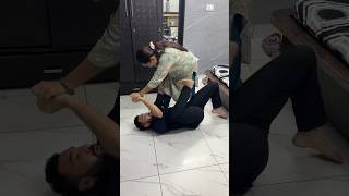 Chappal ulta nhi rakhte ladayi hoti h 🤣 couplefunny viral comedy priyajeet [upl. by Yenatirb]