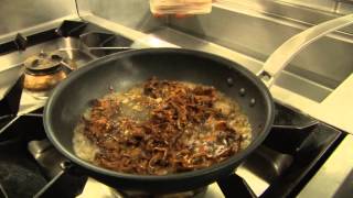 Recette professionnelle  Sauce aux girolles [upl. by Nadbus15]