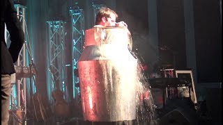 Locked up underwater for 4 minutes on stage  Milk Can Escape [upl. by Short]