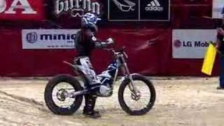 Back Flip crash  Trial Bike Paris Bercy [upl. by Uhile]