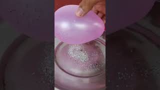 Can a balloon 🎈🎈attract salt and pepperballoon VS Salt VS Pepper Science experiment [upl. by Neville]