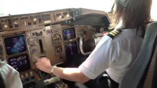 757 Gal ♦ Cockpit Rough Windy Landing ♦ quotWhat Runway quot [upl. by Anonyw965]