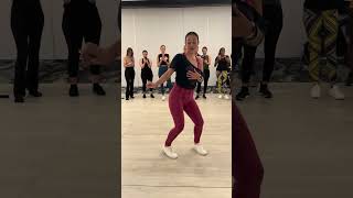 Eda Kachiri Bachata Footwork demo at La Cita Congress in Quebec [upl. by Ok558]