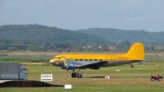 DC3 Short field landing [upl. by Mcmath659]