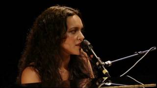 Norah Jones Live Cover of Gram Parsons quotShequot [upl. by Thar]