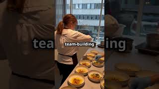 Skapa teambuilding med matlagning [upl. by Einaj]