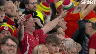 SPINETINGLING 🏴󠁧󠁢󠁷󠁬󠁳󠁿 Dafydd Iwan belts out Yma o Hyd before Wales vs Austria [upl. by Drooff807]