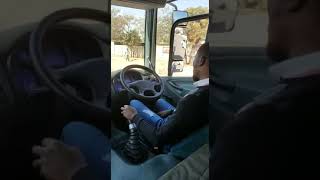 How to drive a Daf CF 16 speed manual shift [upl. by Finny]