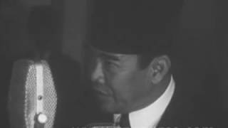 Presiden Sukarno dalam acara non formal di Istana Merdeka Jakarta [upl. by Eiznekcam]