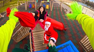 The Grinch is the thief of Christmas Escaping Santa Claus and Girl Christmas Parkour Pov ​⁠ [upl. by Catrina422]