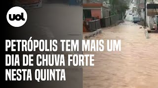 Petrópolis tem mais um dia de forte chuva em meio a busca por corpos após tragédia [upl. by Enna704]