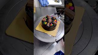 Mini chocolate cake design ytshorts youtubeshorts [upl. by Sirronal]