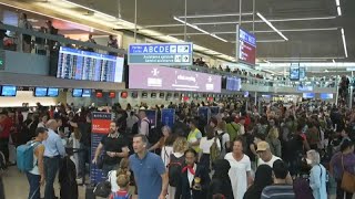 Fin de la grève à laéroport de Genève mais des perturbations à craindre samedi [upl. by Akitan522]