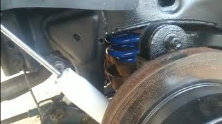 How to lower an 03 chevy avalanche 5quot drop rear part1 [upl. by Ludmilla]