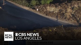 Firefighters quickly handle small brush fire in Santa Clarita [upl. by Shiller]