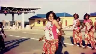 CONGO MUSIC Les femmes aux hanches pulpeuses Mouyondzi Brazzaville [upl. by Ahsinirt]