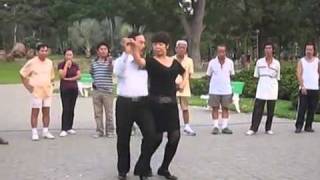 KHIEU VU Tango Can Ban thay Phi Long [upl. by Rdnaskela904]