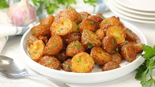 Garlic Butter Potatoes  Easy  Delicious Thanksgiving Side Dish [upl. by Ainud205]