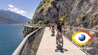 Mit dem Fahrrad schwebend über dem Gardasee  Der Radweg von Limone sul Garda [upl. by Devinne693]