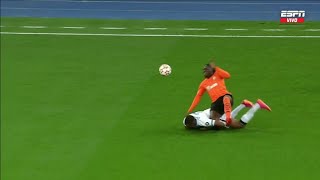 Lassina Traoré injury against InterТравма Ласіни Траоре проти Інтера championsleague [upl. by Atteroc]