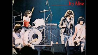 The Ramones  It´s Alive Full Album [upl. by Erving729]