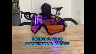 Présentation des Oakley Wind Jacket 20 [upl. by Zurheide473]