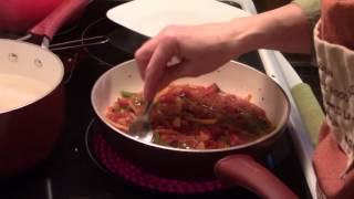 CHEESE RAVIOLI IN TOMATO PEPPER SAUCE [upl. by Ashil]