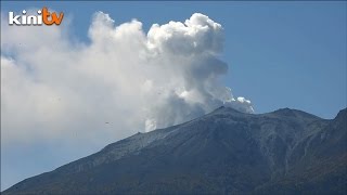 Letusan gunung berapib di Jepun lebih 30 dikhuatiri mati [upl. by Asseram]